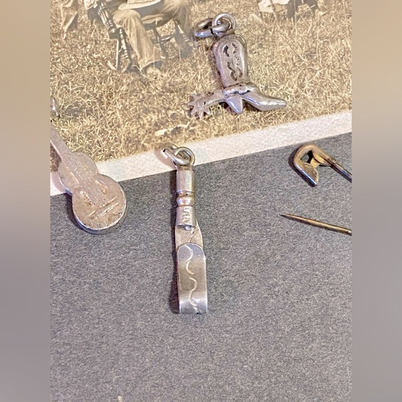 4 Vintage Southwest theme Pendant Charms including Guitar, Cowboy Boot, & Pipe - Picture 8 of 16